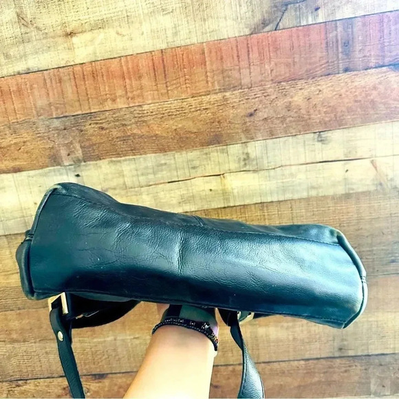 Micheal Kors Distressed Leather Hobo Shoulder Purse - Picture 9 of 12